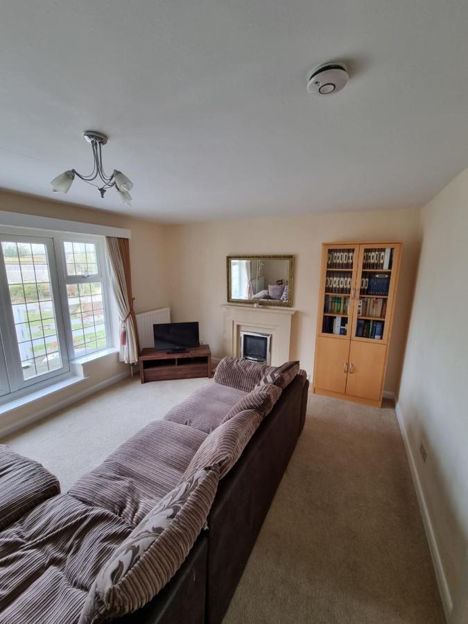 Lovely 2-Bedroom New Forest Apartment On A Farm 뉴밀튼 외부 사진