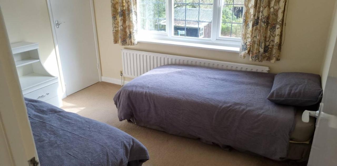 Lovely 2-Bedroom New Forest Apartment On A Farm 뉴밀튼 외부 사진
