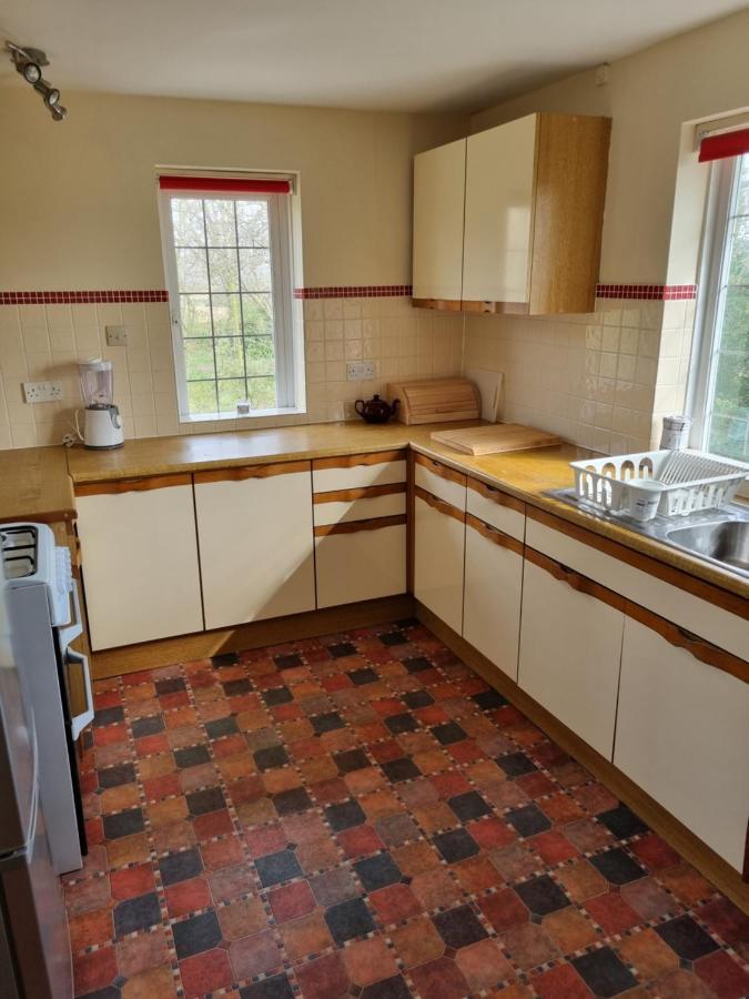 Lovely 2-Bedroom New Forest Apartment On A Farm 뉴밀튼 외부 사진